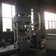 滕州市姜屯鴻翔機械廠 專業液壓機械設備制造商